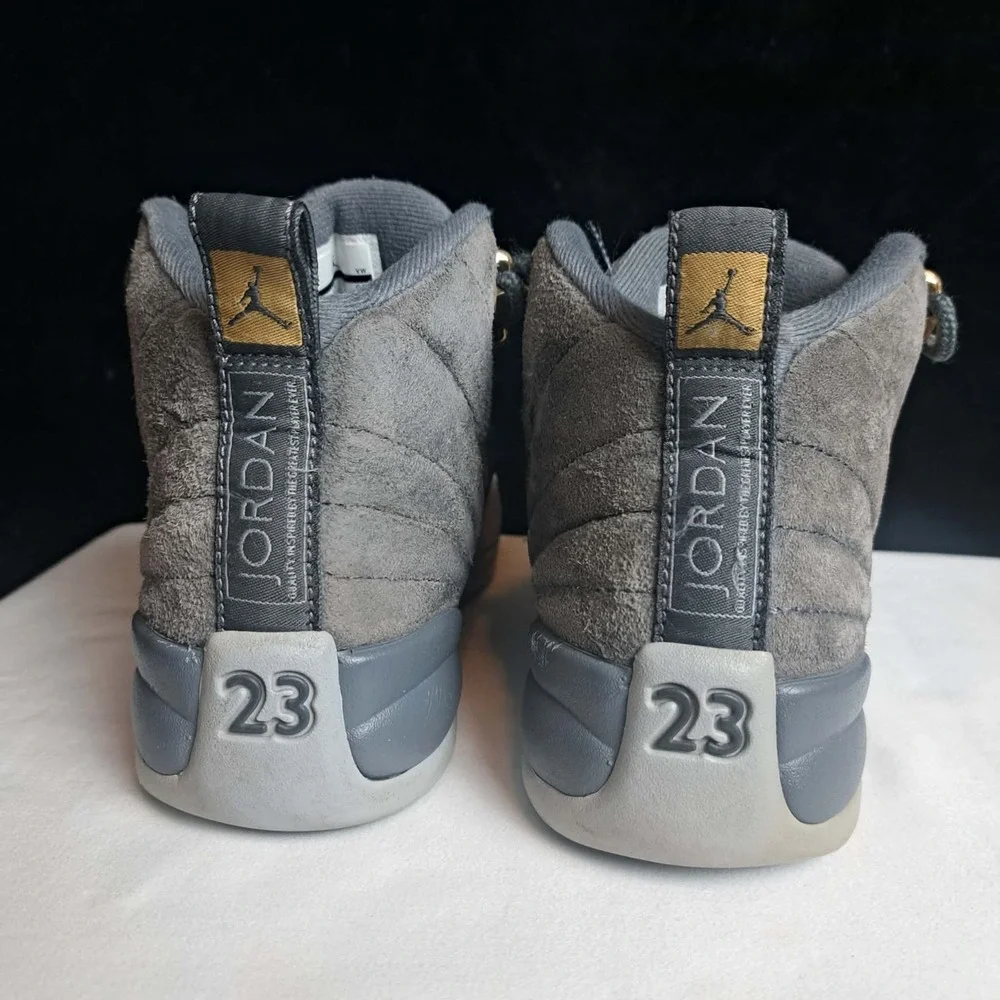Nike Air Jordan 12 XII Retro GS Grey Wolf 153265-005 Youth Size 4.5 Y Suede